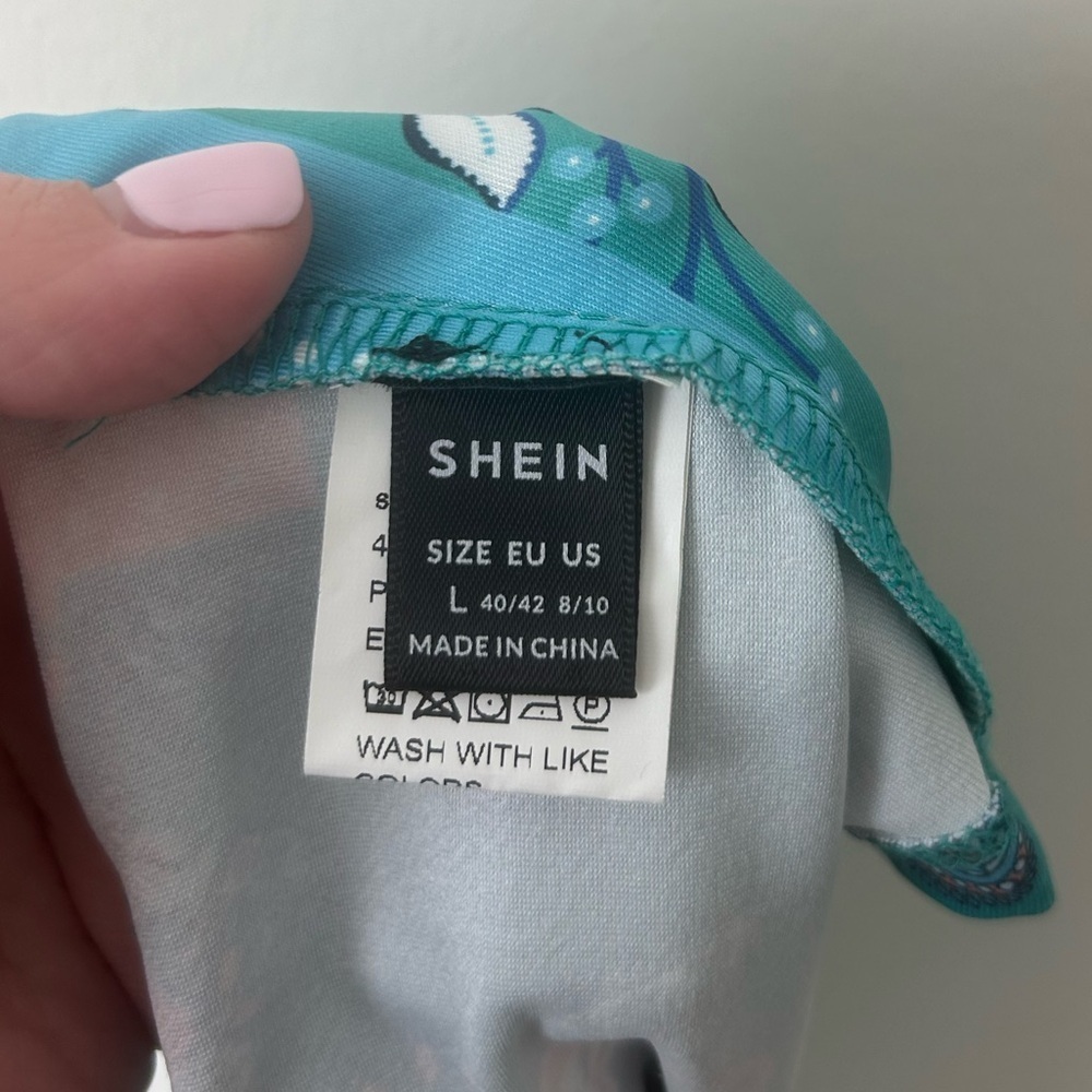 SHEIN crop top size Large - Picture 2 of 5